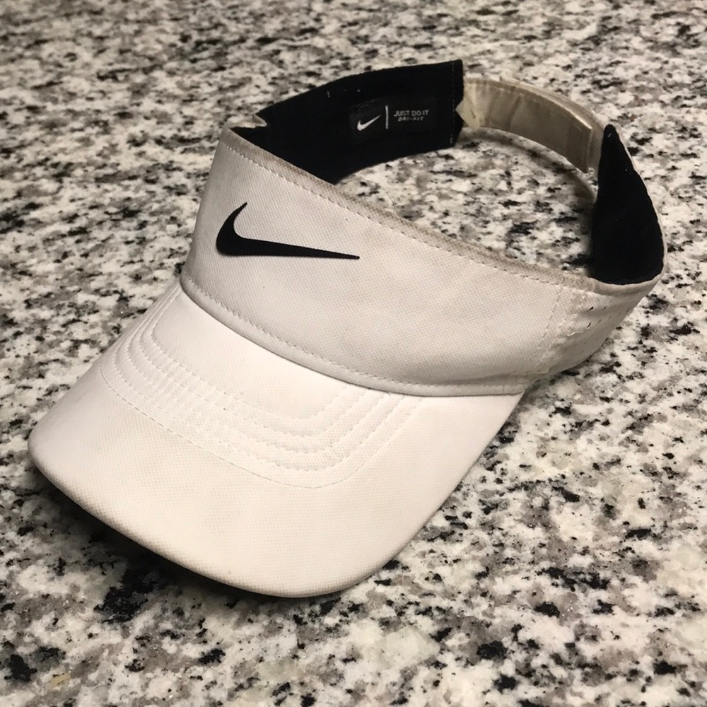 Nike visor